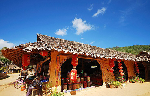 บ้านรักไทย แม่ฮ่องสอน