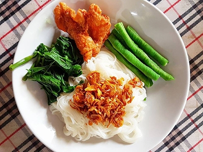 ร้านขนมจีนน้ำย้อย บ้านแม่ลาน