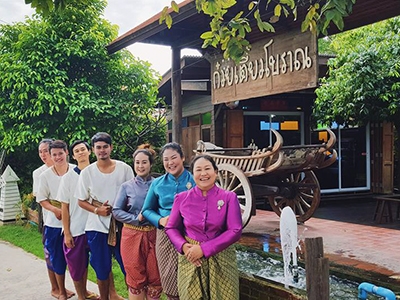 เจ๊แหวว ก๋วยเตี๋ยวโบราณ ป่าโมก