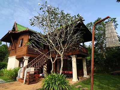 บ้านสวนอัมพวา