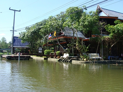 บ้านสวนมโนเวชพันธ์ โฮมสเตย์
