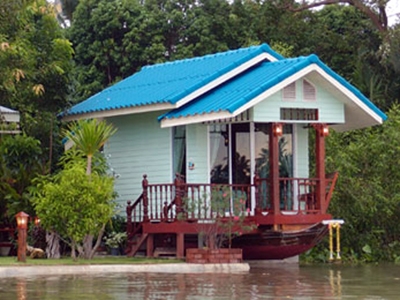 เรือนริมน้ำอัมพวา
