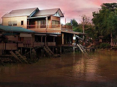 บ้านปิตุมาตา ริมคลองอัมพวา