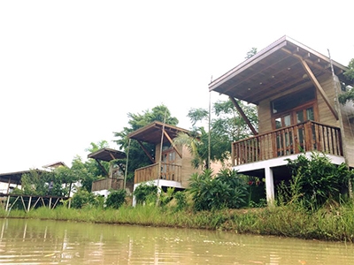 เดอะคันทรีฟาร์ม รีสอร์ทแอนด์โฮมสเตย์ สกลนคร