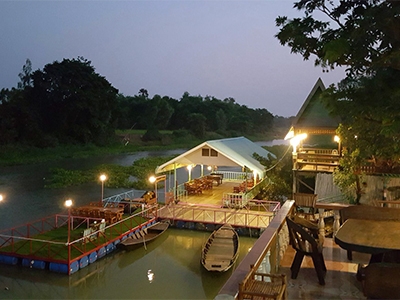 แพอาหารพันธ์ไม้สายน้ำ และที่พัก บางปลาม้า สุพรรณบุรี