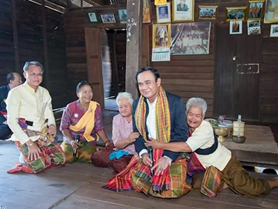 หมู่บ้านท่องเที่ยวไหม บ้านสนวนนอก บุรีรัมย์