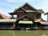 เรือนคุณยายเชื้อ โฮมสเตย์ อัมพวา